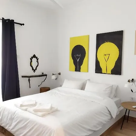 Apartment Minimal By The