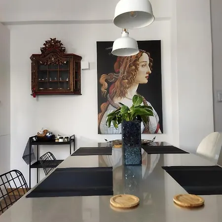 Minimal By The Apartment Corinth