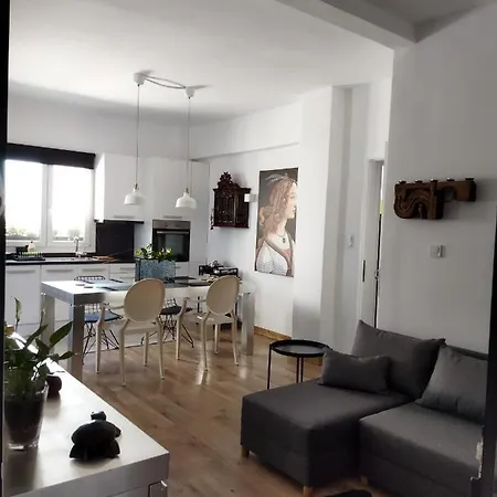 Minimal By The Apartment Corinth