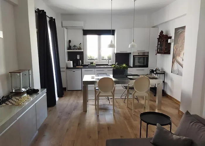 Apartment Minimal By The *