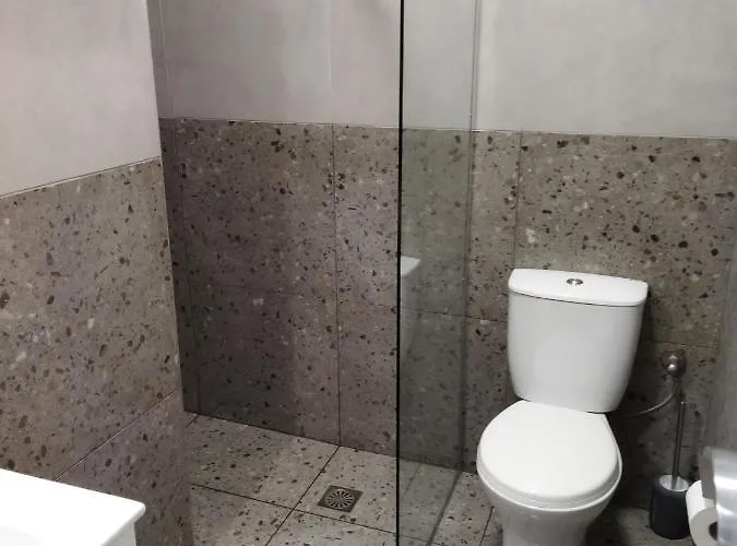 Apartment Minimal By The Korinth