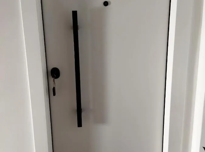 Minimal By The Korinth