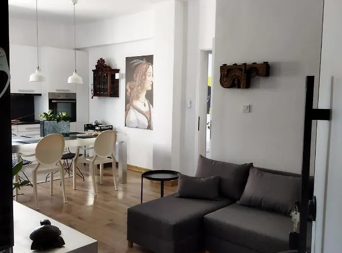 Minimal By The Apartment *