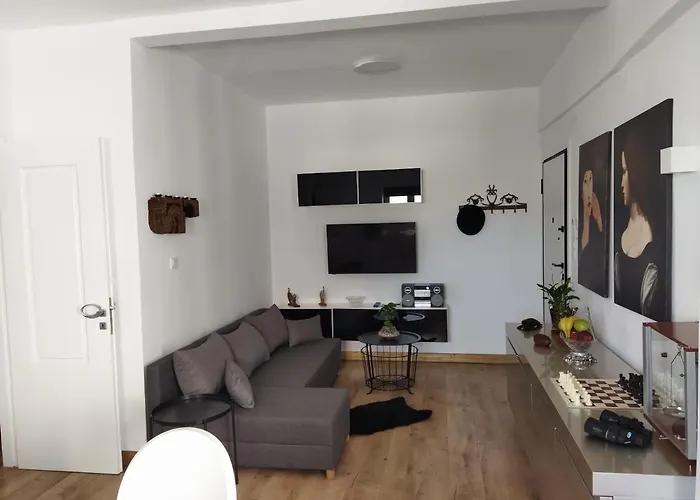 公寓 Minimal By The Corinth